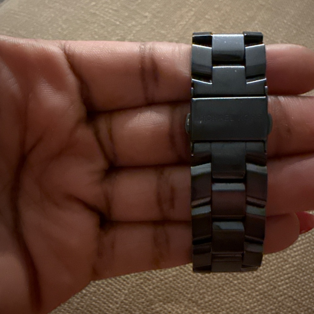 Michael Kors watch - Picture 2 of 3